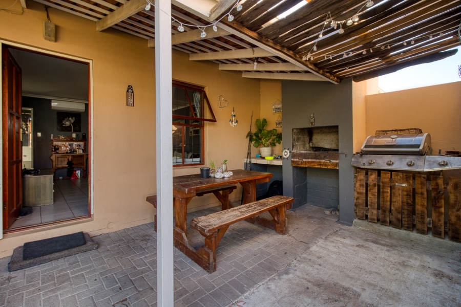 2 Bedroom Property for Sale in Fairview Golf Estate Western Cape